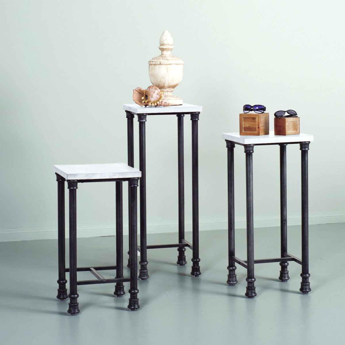 Stool / Small Pedestal