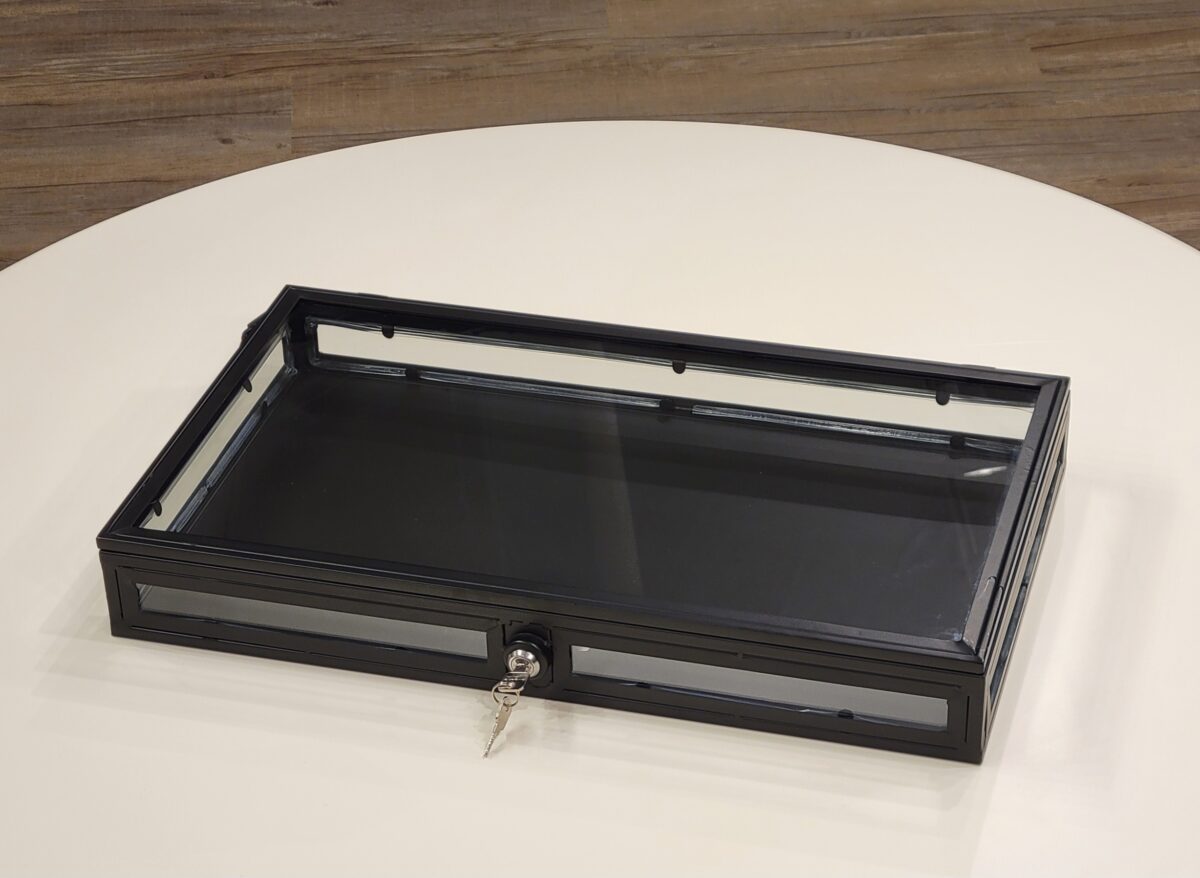 Flat locking Curio Case